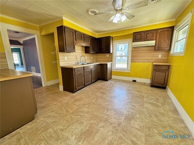 426 Toledo St, Elmore, OH 43416 - photo 4