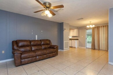 975 Date Ave-13