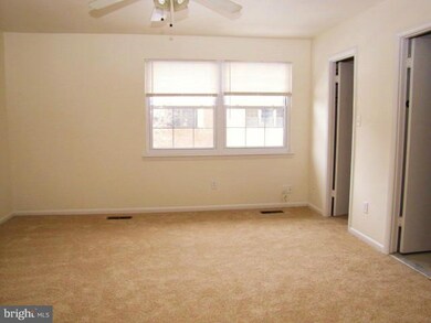 6 Alanbrooke Ct, Towson, MD 21204 - photo 7