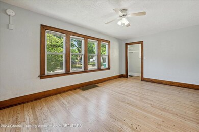 943 Dakin St, Lansing, MI 48912 - photo 3