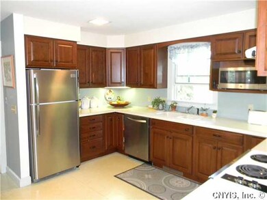 Kitchen. Large & Bright kitchen offers lots of cab