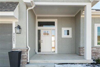24251 W 92nd St, Lenexa, KS 66227 - photo 2