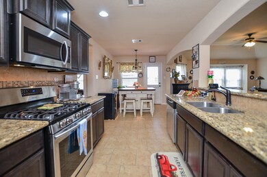 5934 Carnaby Ln, Rosenberg, TX 77471 - photo 7