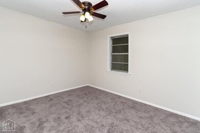 307 N Rockingchair Rd, Paragould, AR 72450 - photo 4