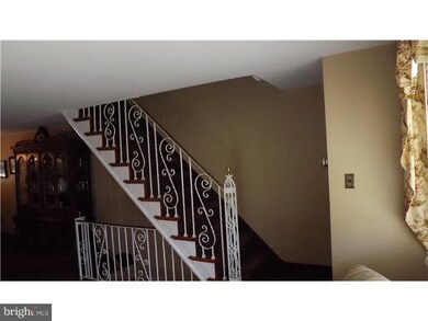 621 Crescent Dr, Glenolden, PA 19036 - photo 4