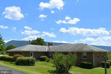 418 S Holliday St, Strasburg, VA 22657 - photo 3