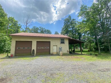 garage w/10ft doors