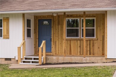 108 W Graham St, Prairie Grove, AR 72753 - photo 2