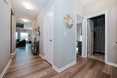 512 Ridgeline Dr, Adel, IA 50003 - photo 2