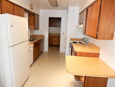 023-235689 - Kitchen 1