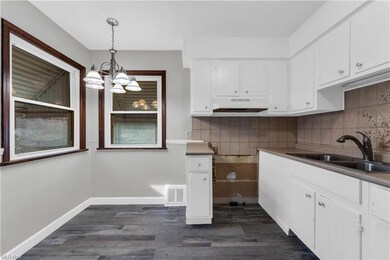 20101 Maple Heights Blvd, Maple Heights, OH 44137 - photo 7