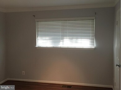 5814 Inman Park Cir unit 210, Rockville, MD 20852 - photo 6