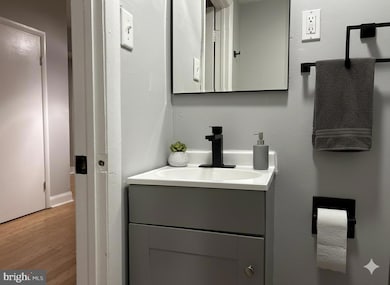 114 N 3rd St unit 2, Philadelphia, PA 19106 - photo 7