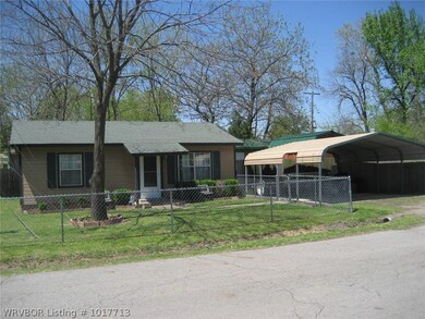 900 Pine St, Muldrow, OK 74948 - photo 2