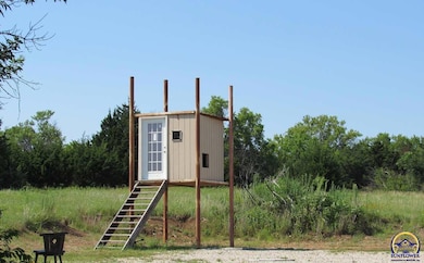 8040 SW 61st St, Topeka, KS 66610 - photo 6