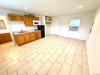 2614 Monterey St unit 5, San Antonio, TX 78207 - photo 6