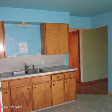 1021 Fuller Kitchen