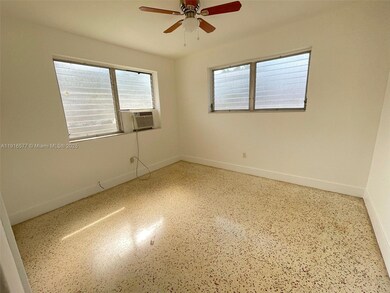 527 SW 10th St unit 3, Miami, FL 33130 - photo 3