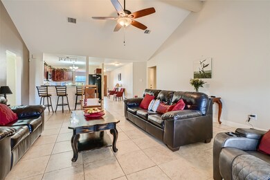 10810 Cayman Mist Dr, Houston, TX 77075 - photo 7