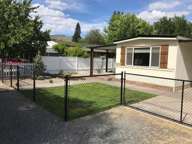 2407 Gettle St, Klamath Falls, OR 97603 - photo 2