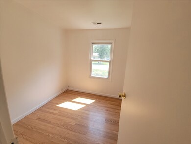 1609 S 3rd St, Mattoon, IL 61938 - photo 5