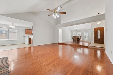 15602 Lago Villa Dr, Tomball, TX 77377 - photo 6