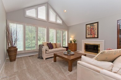 012 living room - IMG_3006