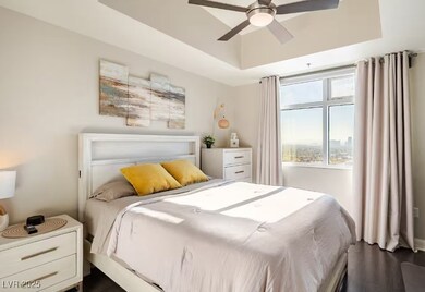 The Ogden unit 2505, Las Vegas, NV 89101 - photo 6