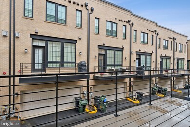 1872 Easterly Rd, Reston, VA 20190 - photo 2