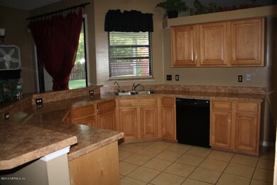 11051 Lydia Estates Dr E, Jacksonville, FL 32218 - photo 6