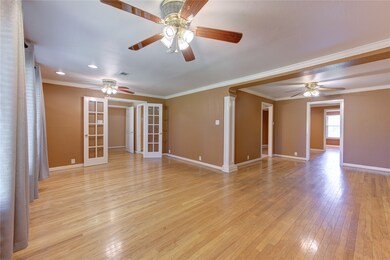 1011 Inwood St, Tomball, TX 77375 - photo 3