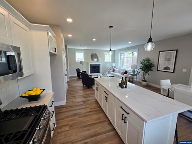 195 Iowa St, Silverton, OR 97381 - photo 7