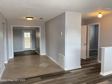 1493 Stanley Ln, Melbourne, FL 32935 - photo 4