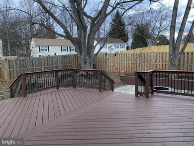 12381 Boncrest Dr, Reisterstown, MD 21136 - photo 2