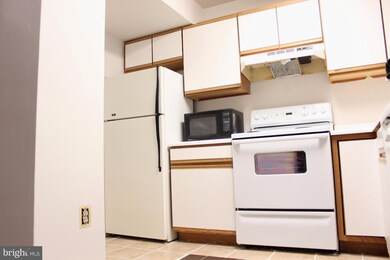 1206 W Lafayette Ave unit 11, Baltimore, MD 21217 - photo 7