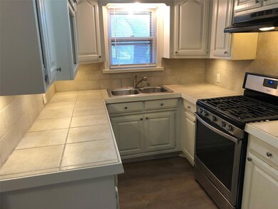 4431 Somerville Ave, Dallas, TX 75206 - photo 4