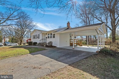 227 Rolling Rd, Gaithersburg, MD 20877 - photo 3