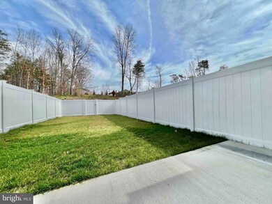 83 Loblolly Dr, Bunker Hill, WV 25413 - photo 4