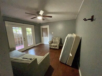 911 Harvard St unit 2, Houston, TX 77008 - photo 2
