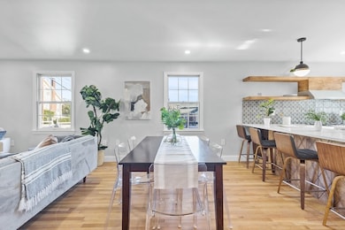 8 Pine Ct unit 1, Arlington, MA 02476 - photo 2