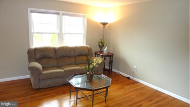 7551 Hyde Ct, Manassas, VA 20109 - photo 4