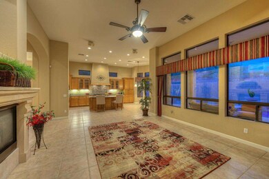 4049007_Family Room and Kitchen