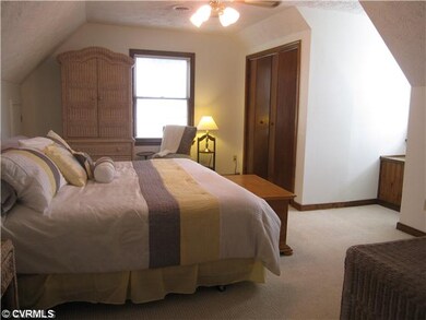 Master Bedroom - Lots of room, sunny