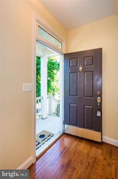 9109 Marlove Oaks Ln, Owings Mills, MD 21117 - photo 6