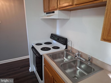 8281 Solomons Island Rd unit C, Owings, MD 20736 - photo 6