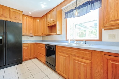 179 Whitins Rd, Sutton, MA 01590 - photo 5