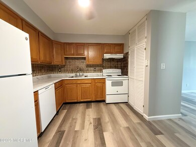 H3 Avon Dr unit 3, East Windsor, NJ 08520 - photo 6