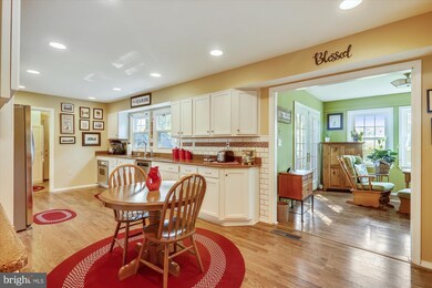 12213 Maycheck Ln, Bowie, MD 20715 - photo 4