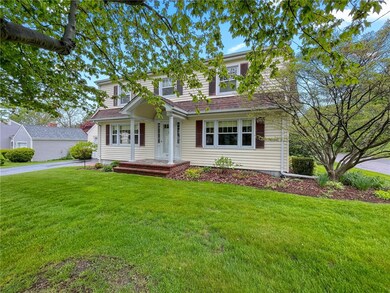 327 State St, Bristol, RI 02809 - photo 3