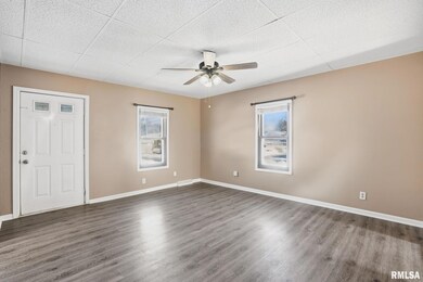 1649 Florence Ln, Davenport, IA 52804 - photo 4